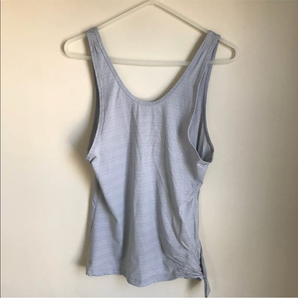 Athleta Side Tie Tank Top Grey White Print V Back - Picture 3 of 8